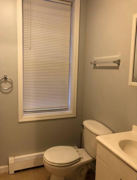 Private 2-Bedroom With Free Parking And Direct Bus To Nyc Manhattan Only 2 Blocks Away Linden Exterior photo